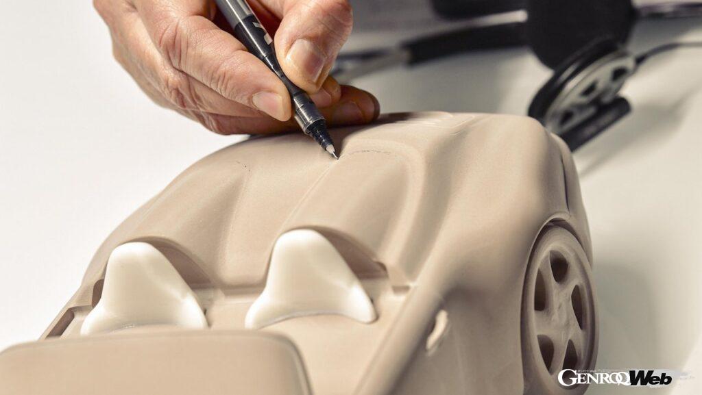 ルカ・トラッツィがオーダーした「ポルシェ 993 スピードスター」の製作過程。