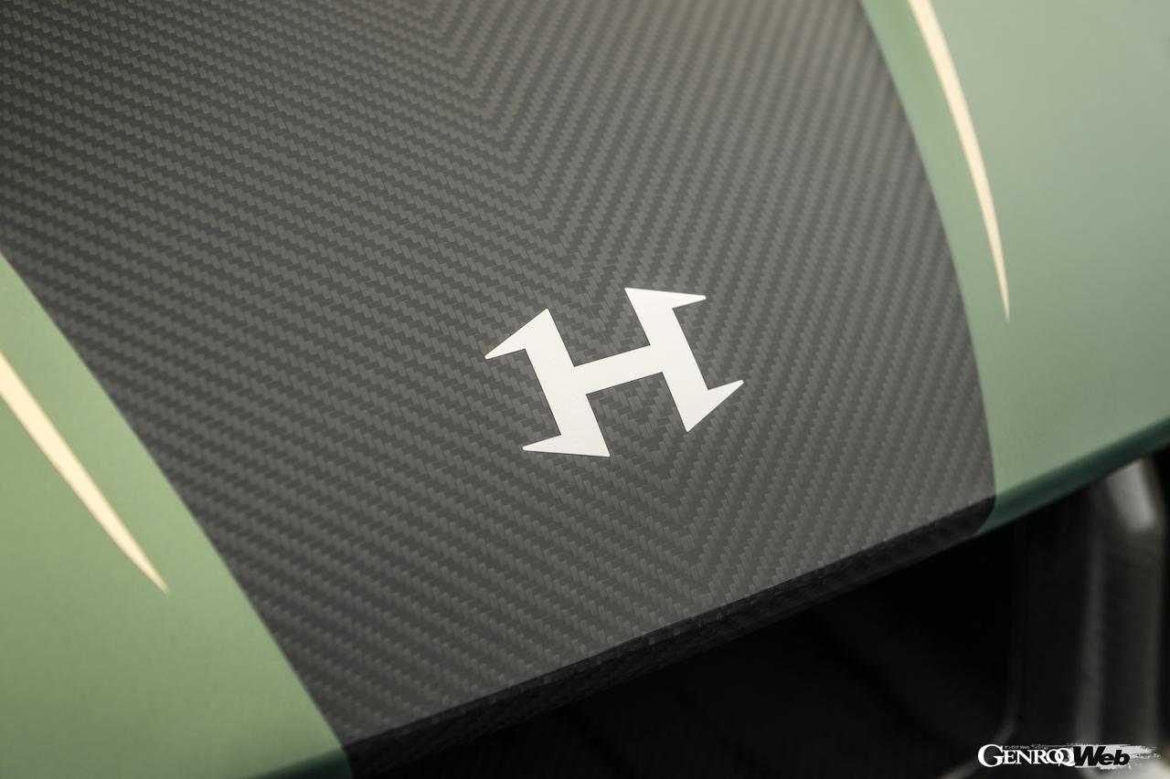 ヘネシー ヴェノム F5 ステルス シリーズのネイキッド・カーボンファイバー製コンポーネント。