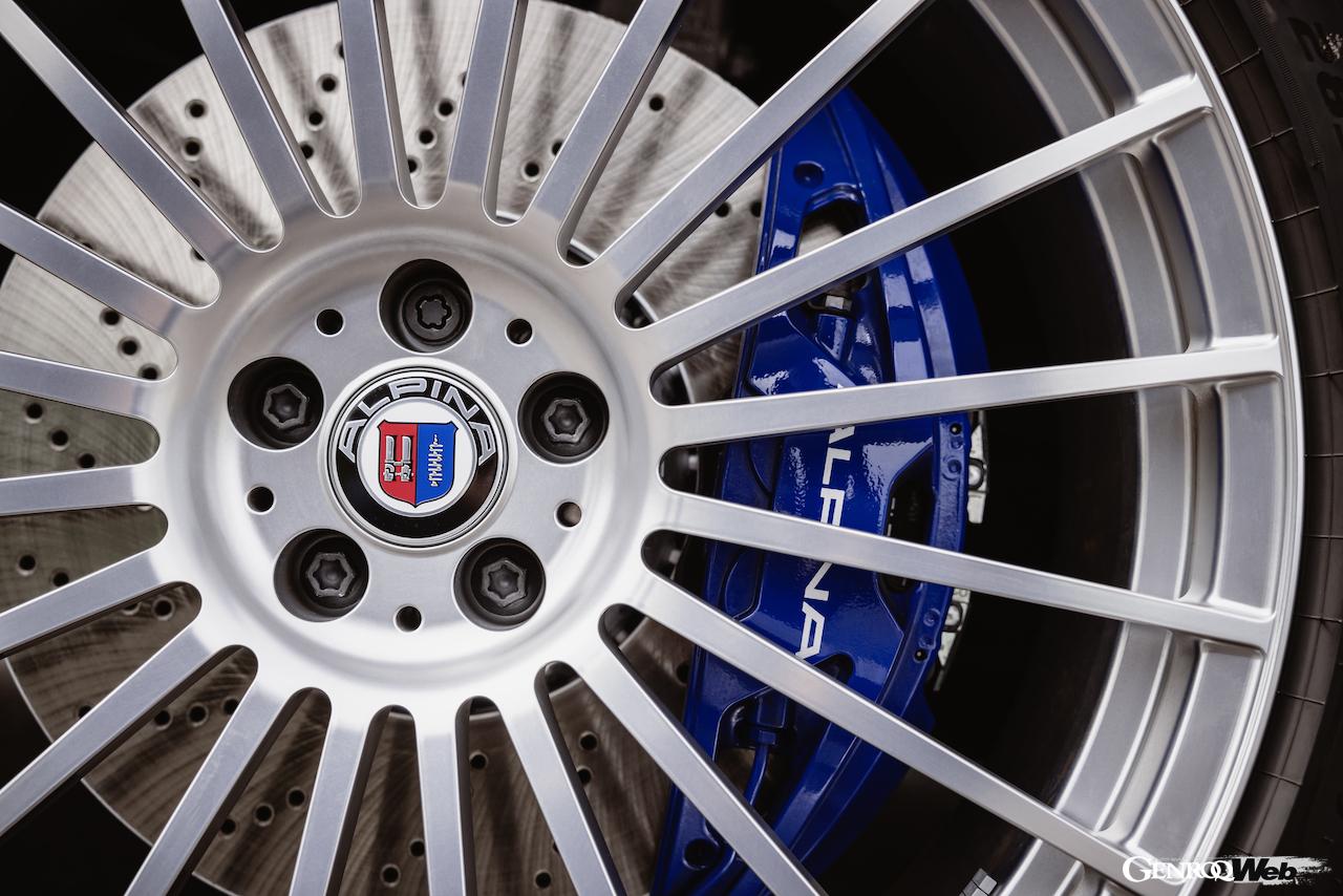 2025年モデルの「BMW アルピナ XB7 マニュファクチャー」は、新デザインの23インチ・アルピナ・クラシック鍛造ホイールが標準装備される。