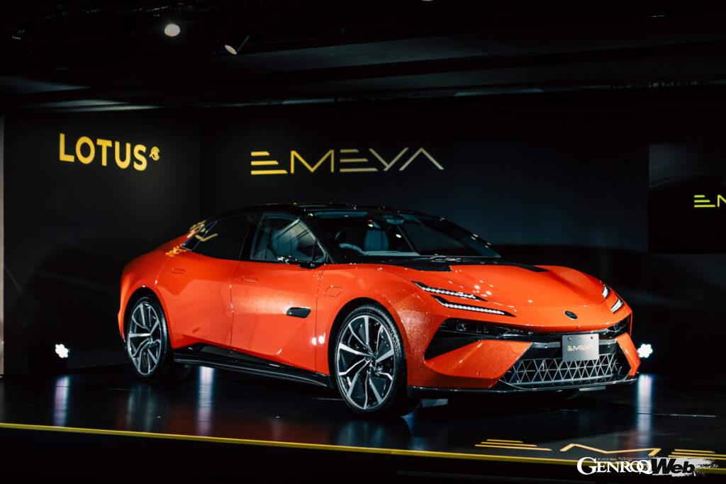 新フラッグシップ「エメヤ」は、ロータス初の4ドアモデルでもある。