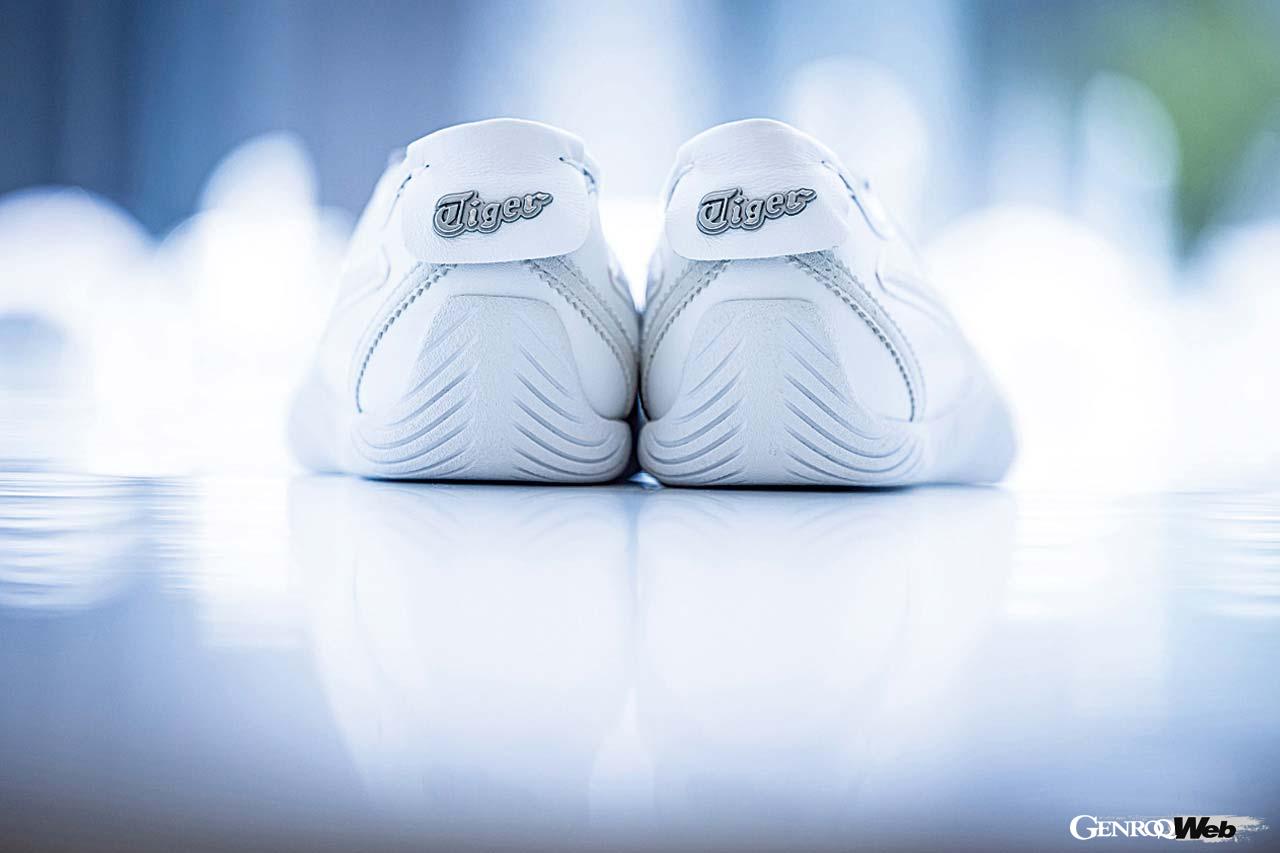 2024年秋、初めてのドライビングシューズが登場する。75年のノウハウが込められたその秘密を次号でレポートする。