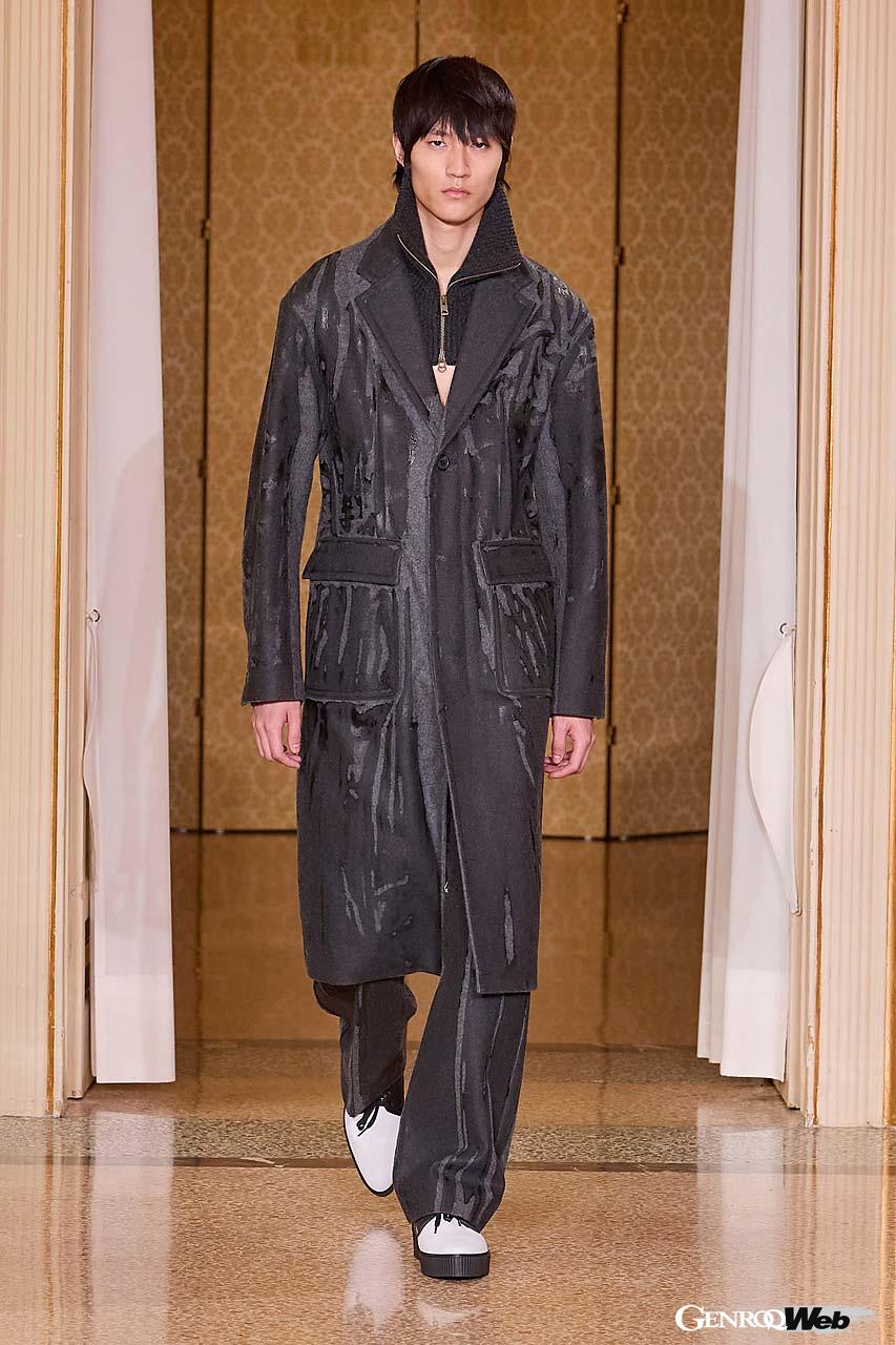 現在は靴だけでなくアパレルも展開するファッションブランドとなった。ミラノファッションウィークには2021年から参加している。