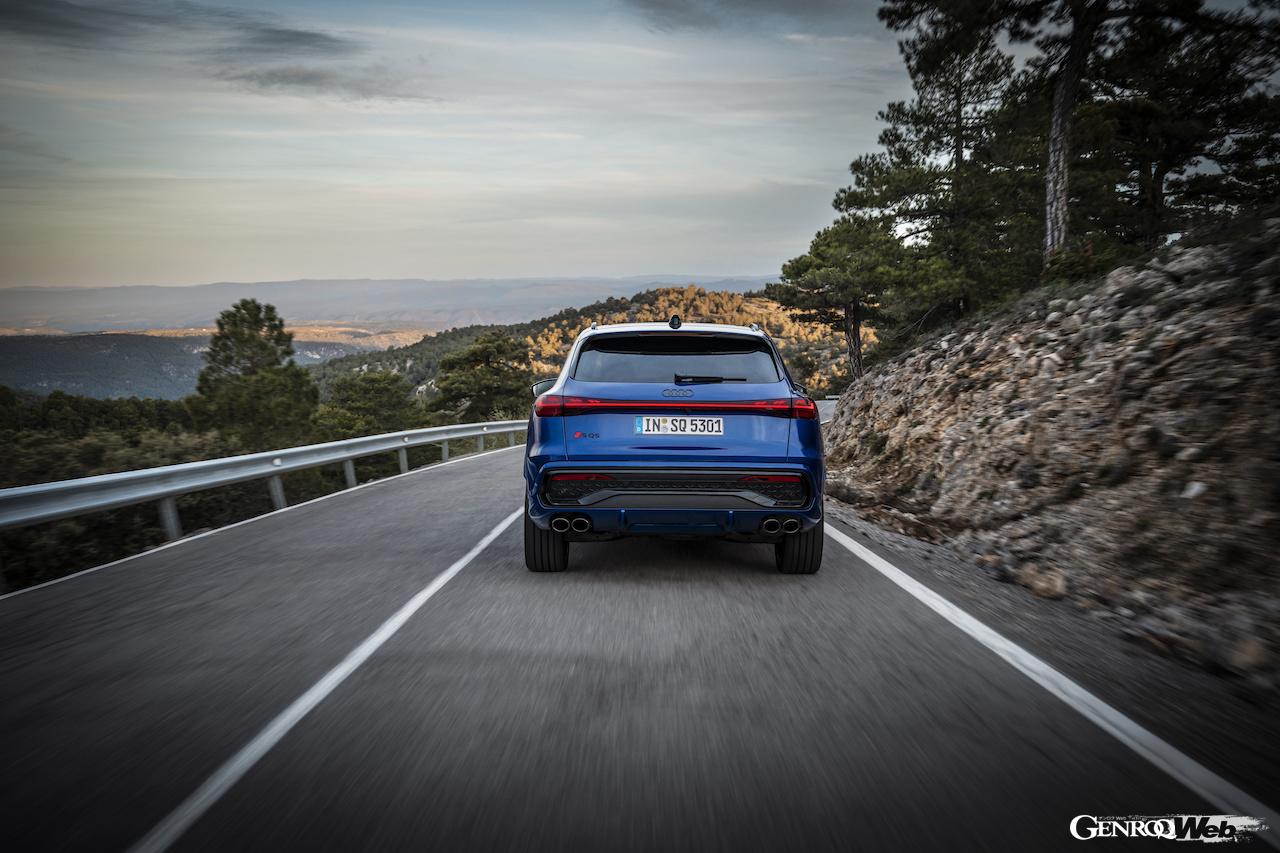 PPCベースの新世代内燃機関モデル、新型「アウディ SQ5」の走行シーン。