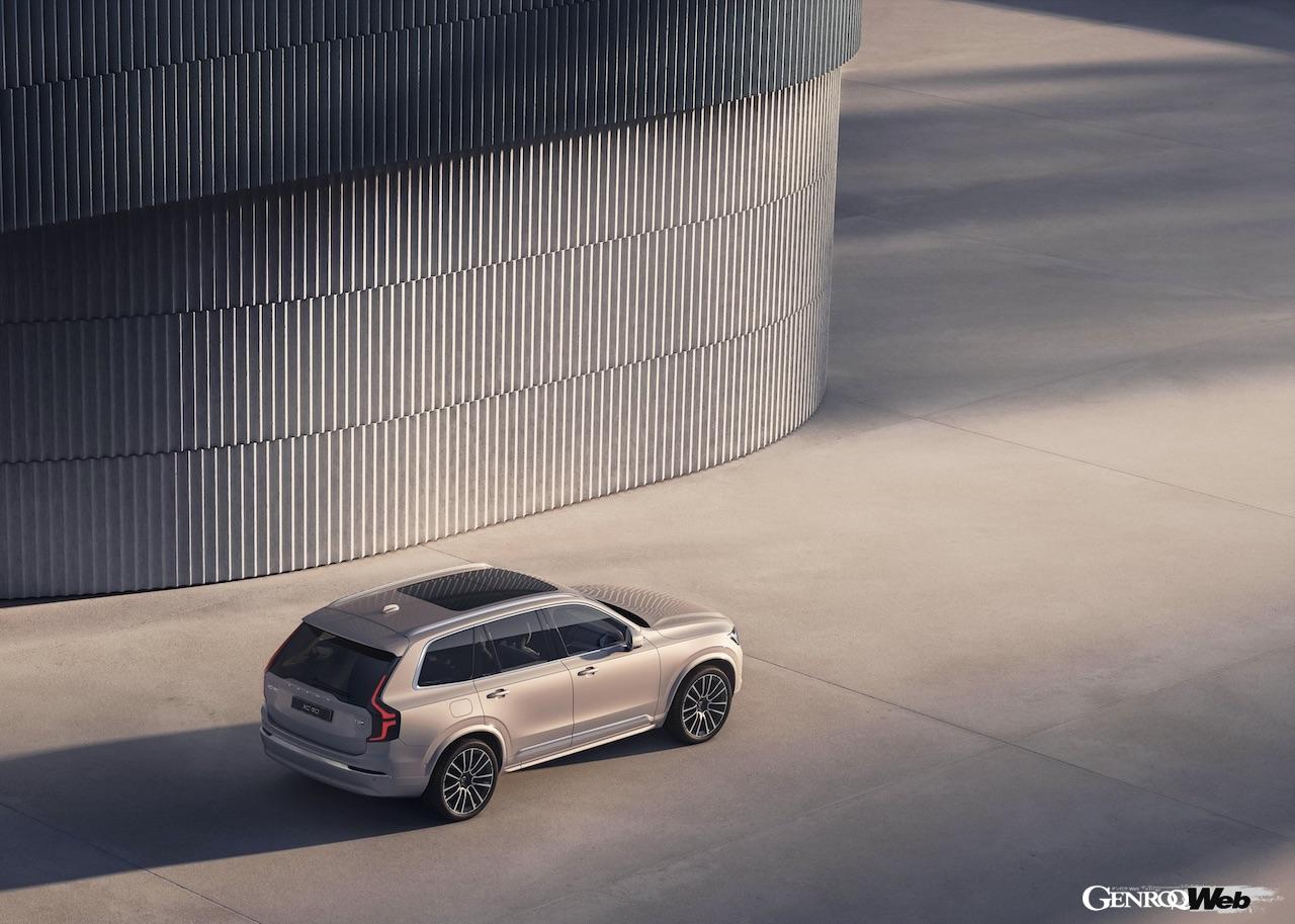 内外装をアップデートした「ボルボ XC90」改良新型のエクステリア。
