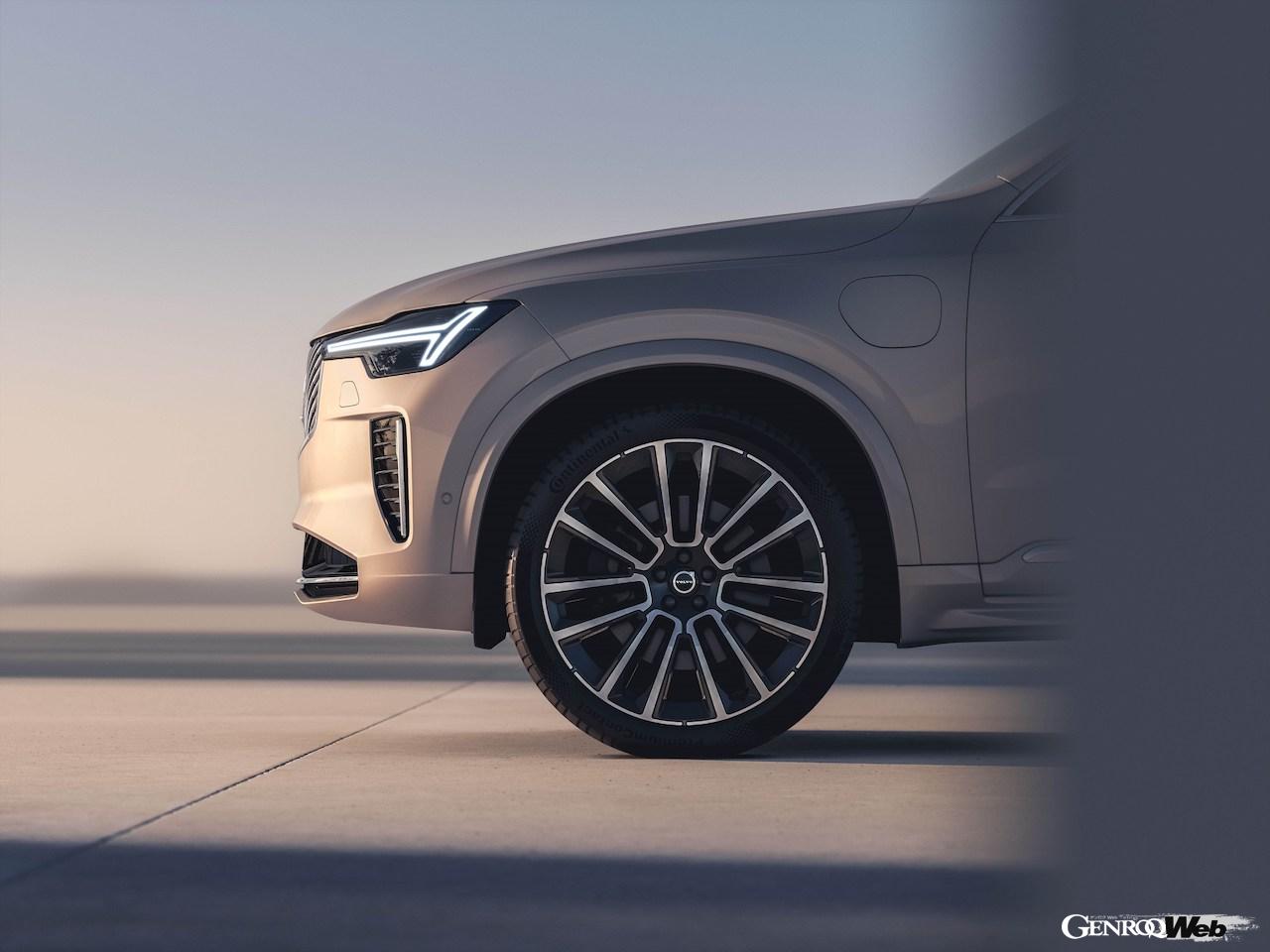 内外装をアップデートした「ボルボ XC90」改良新型のエクステリア。