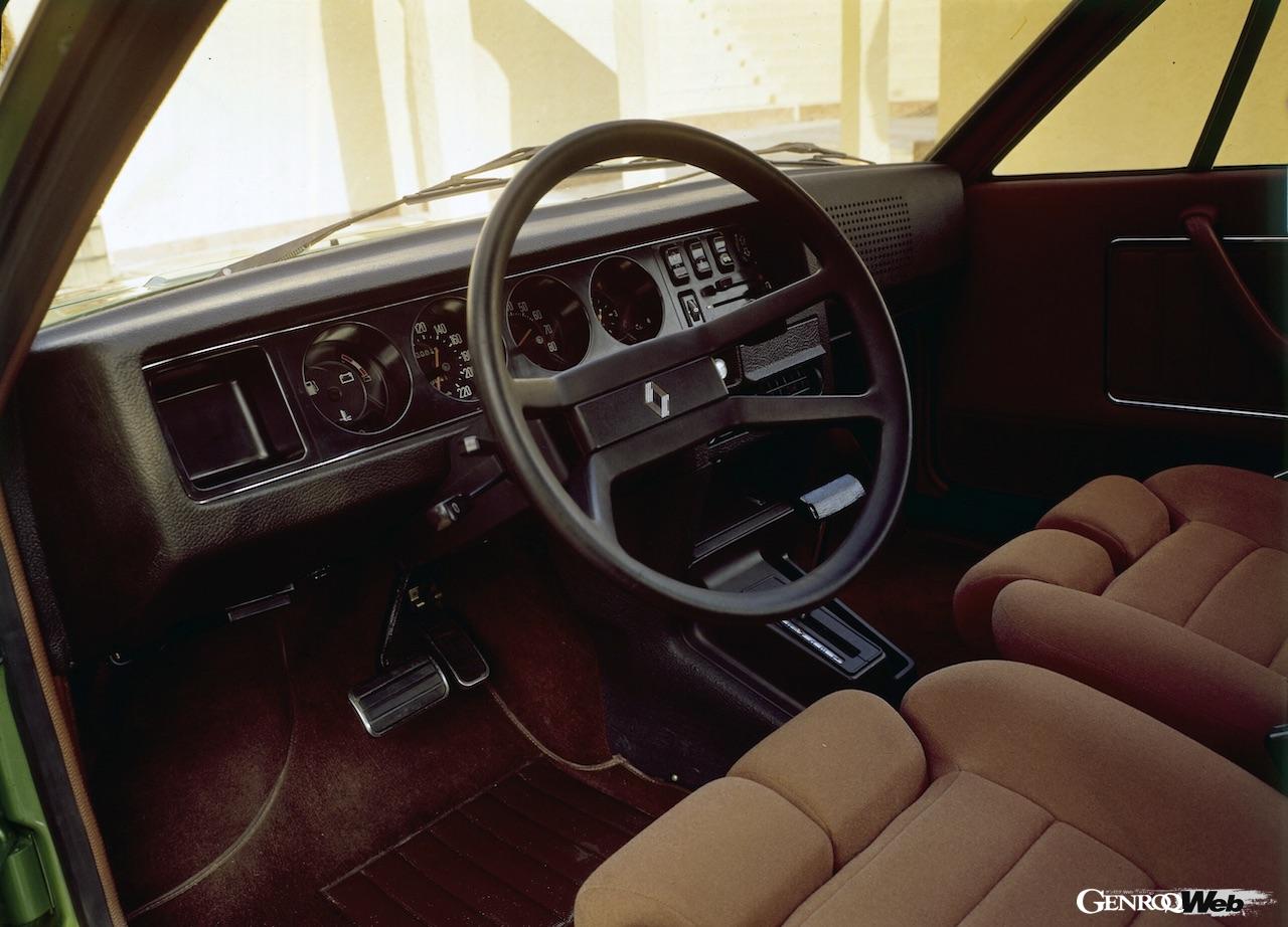 フル電動レストモッド「ルノー R17 エレクトリック × オラ・イト」のベースとなった、スポーツクーペ「ルノー 17」。