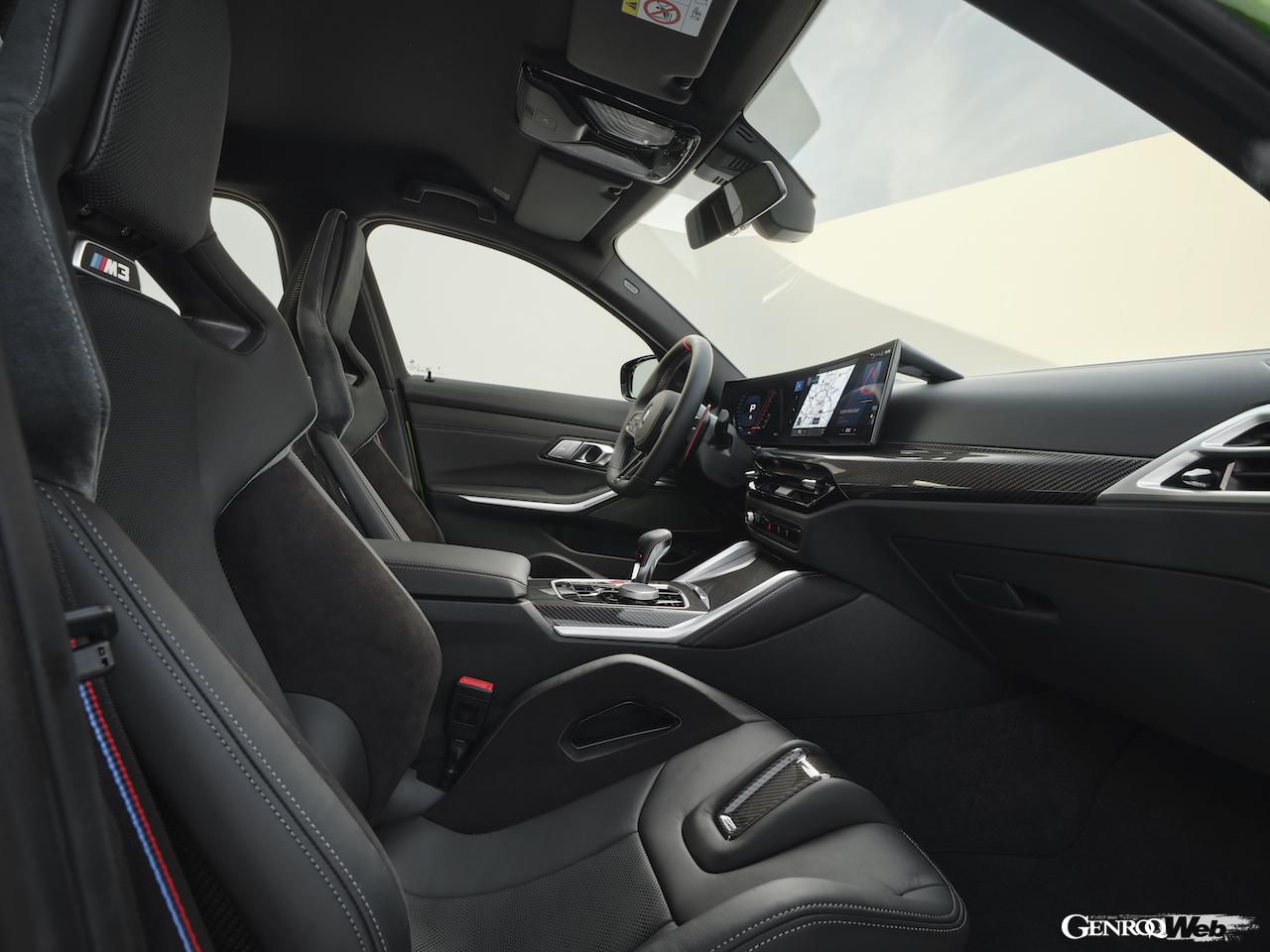 「BMW M3 セダン」改良新型のインテリア。