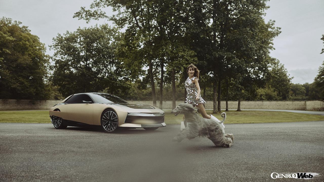 SMをオマージュしたデザインコンセプト、「DS SM トリビュート」のエクステリア。