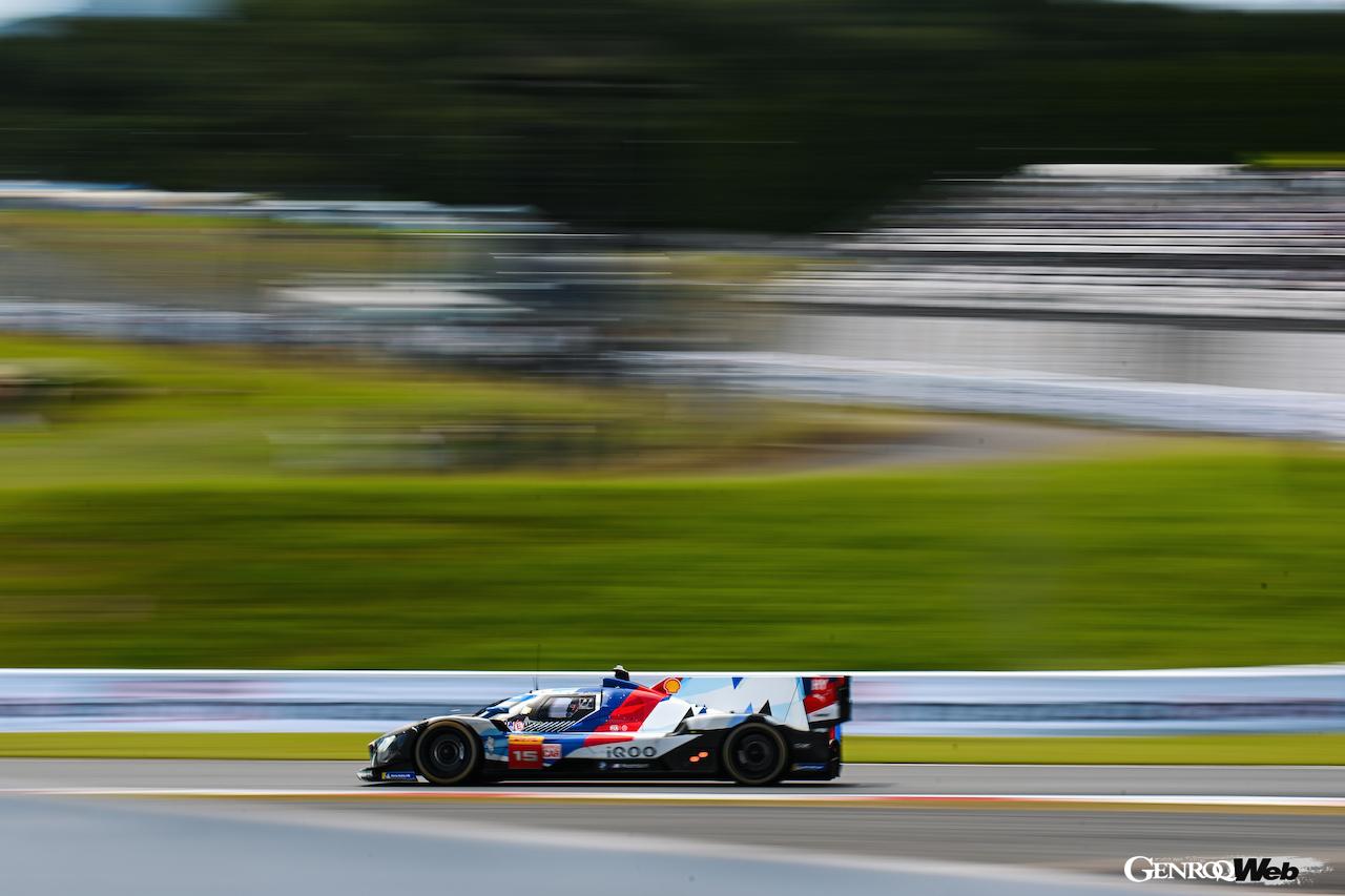 富士6時間レースのハイパーカー・クラスにおいて、2位表彰台を獲得した、BMW M ハイブリッド V8 15号車。