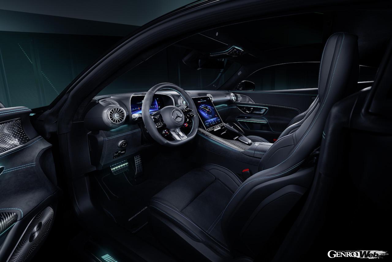 200台が限定販売される「メルセデス AMG GT 63 プロ 4MATIC+ モータースポーツコレクターズ・エディション」のインテリア。