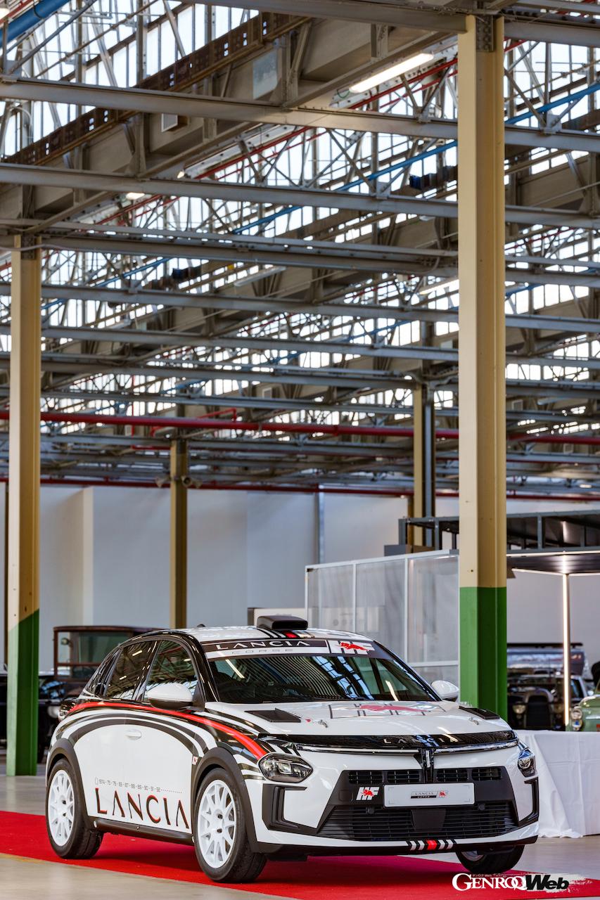 アミキ・ミエイのメインイベントとして行われたトリノでのパレードランは、新型「イプシロン」が先導車を務めることになった。