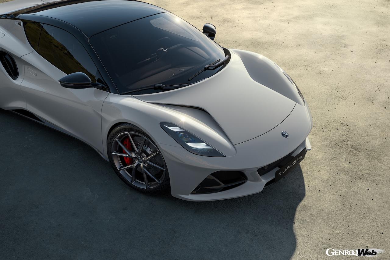 ラインナップ唯一の内燃機関搭載モデル、「ロータス エミーラ」の2025年モデル。