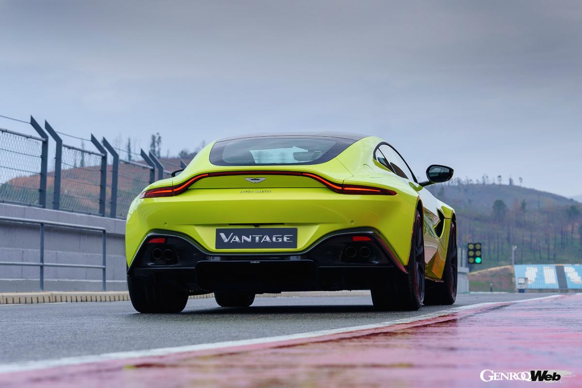 搭載されるパワートレインはメルセデスAMG製のM178型4.0リッターV型8気筒DOHCツインターボユニット。