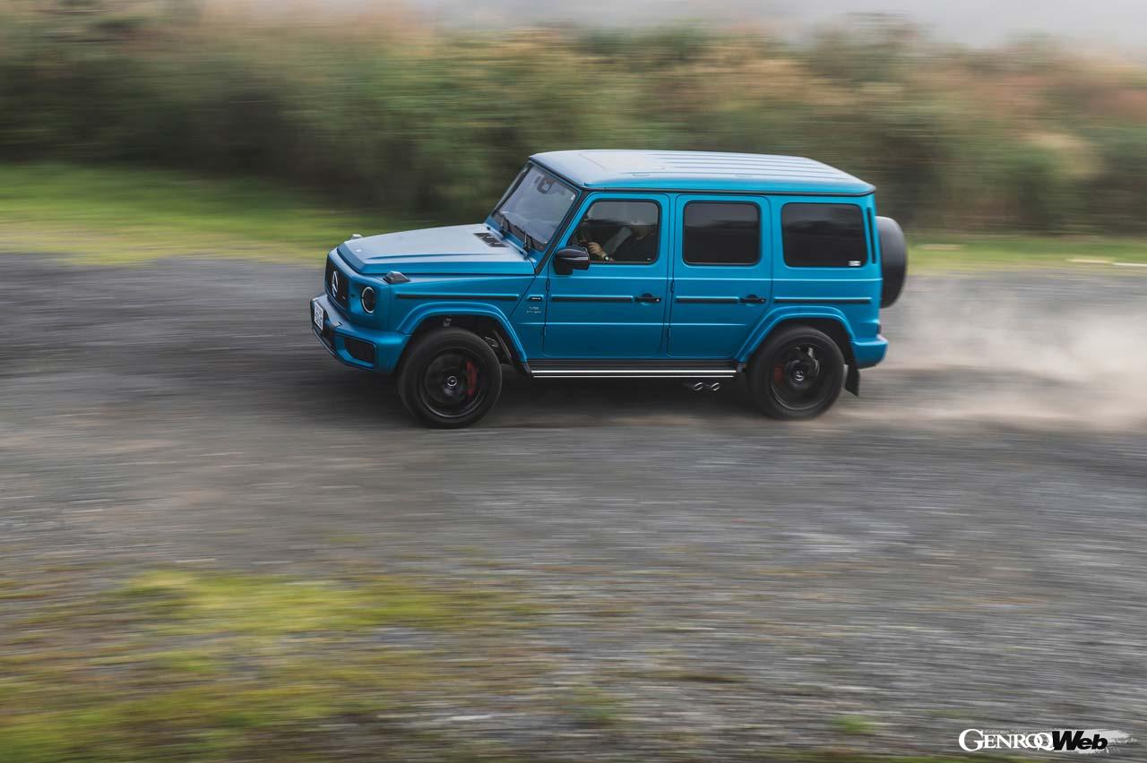 1979年の誕生以来、唯一無二の変わらないスタイリングを維持するGクラス。日本でも“超”がつくほどのこの人気モデルがついに大幅な進化を遂げた。空力や静粛性の向上はもちろんのこと、走りの性能も大幅にパワーアップしていた。