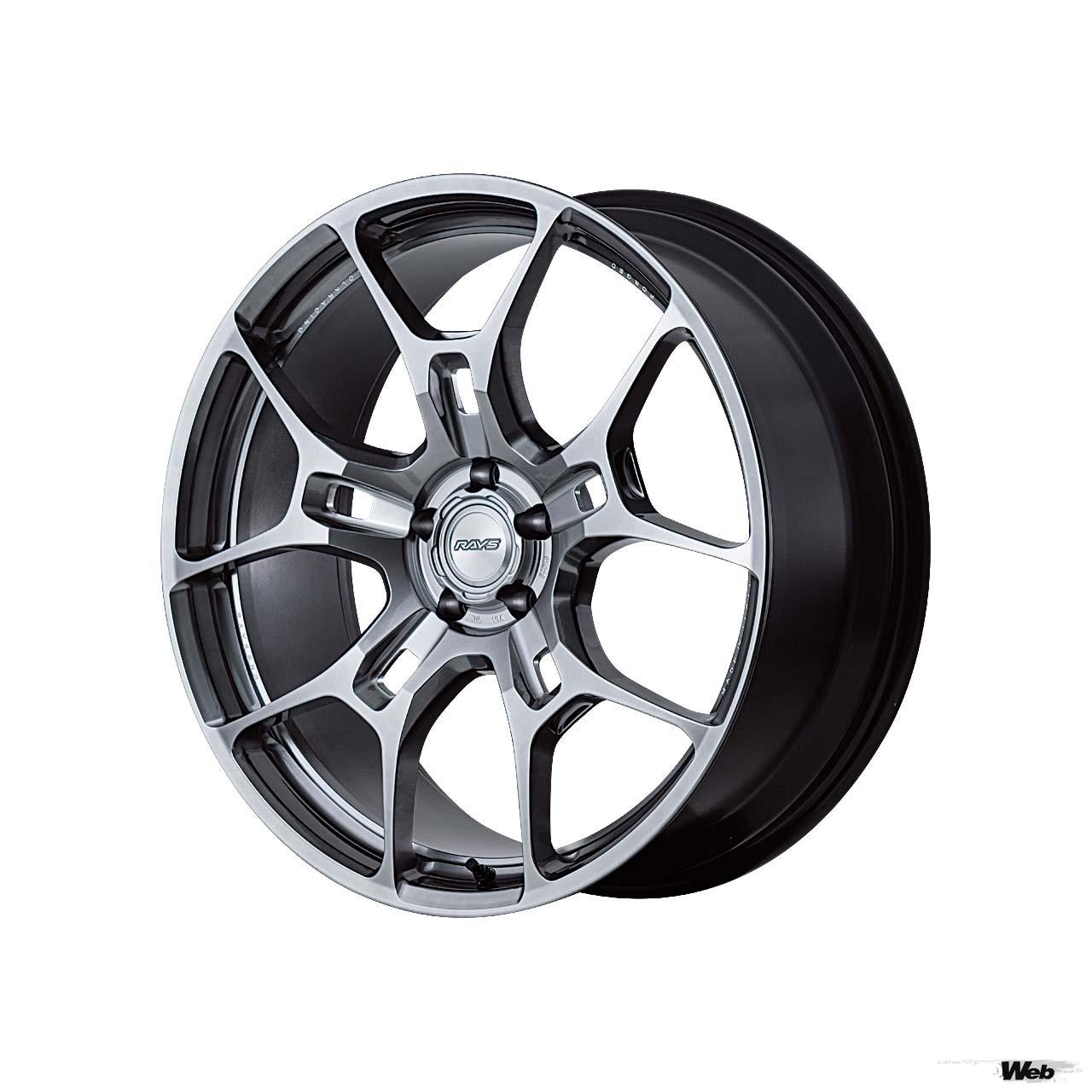 このベンテイガに装着されるのは深みのある黒色が特徴のブラストブラック2。他に光輝調のシルバーをまとうシャイニングライトメタルがある。サイズは22インチのみ。