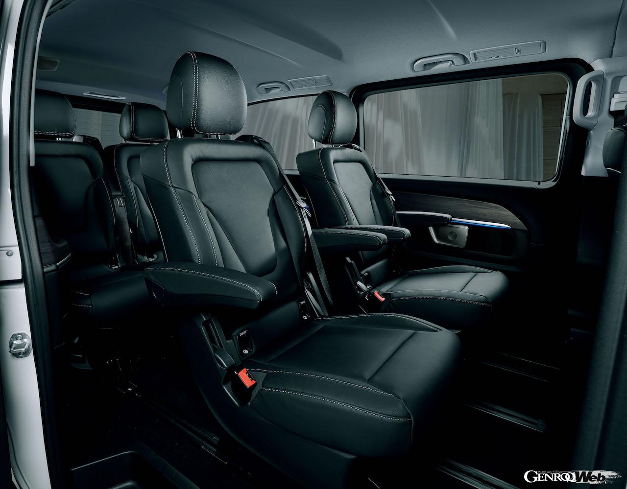 「メルセデス・ベンツ Vクラス」改良新型の後席スペース。