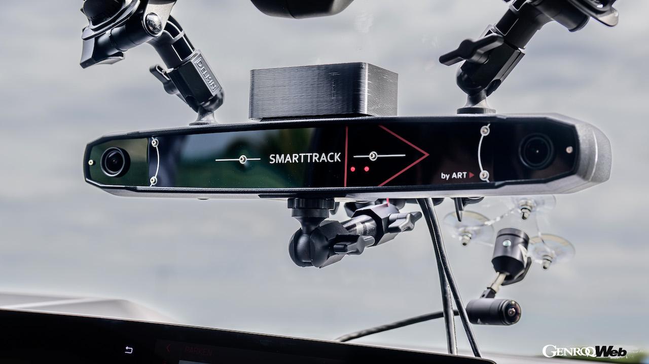 今回、マルチプレイヤー用の車両として、専用機器を搭載した「BMW M135 xDrive」が用意された。