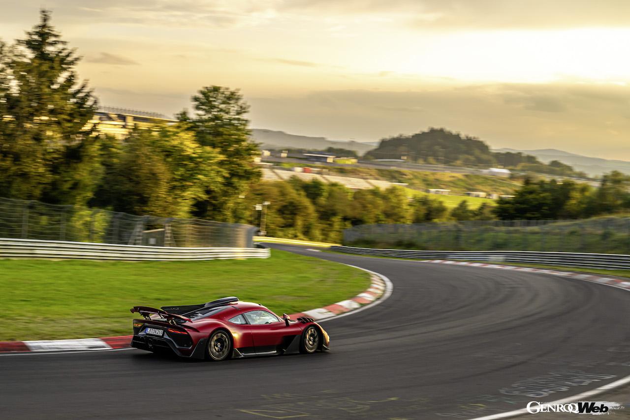 絶好のコンディションのもと、ニュルブルクリンク・ノルドシュライフェに挑んだ「メルセデス AMG ONE」。
