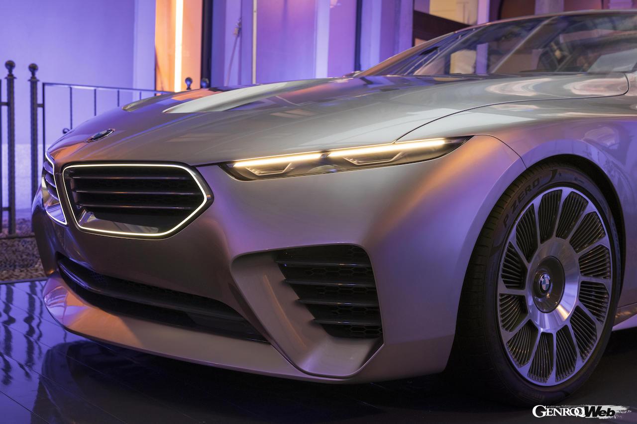 50台のみが少量限定生産される「BMW スカイトップ」のエクステリア。
