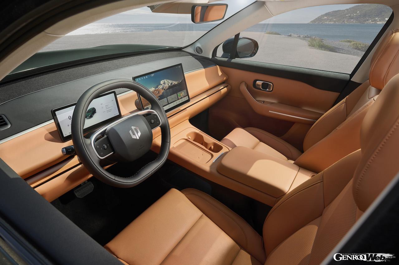 欧州市場に導入されるフル電動クロスオーバー「リープモーター C10」のインテリア。