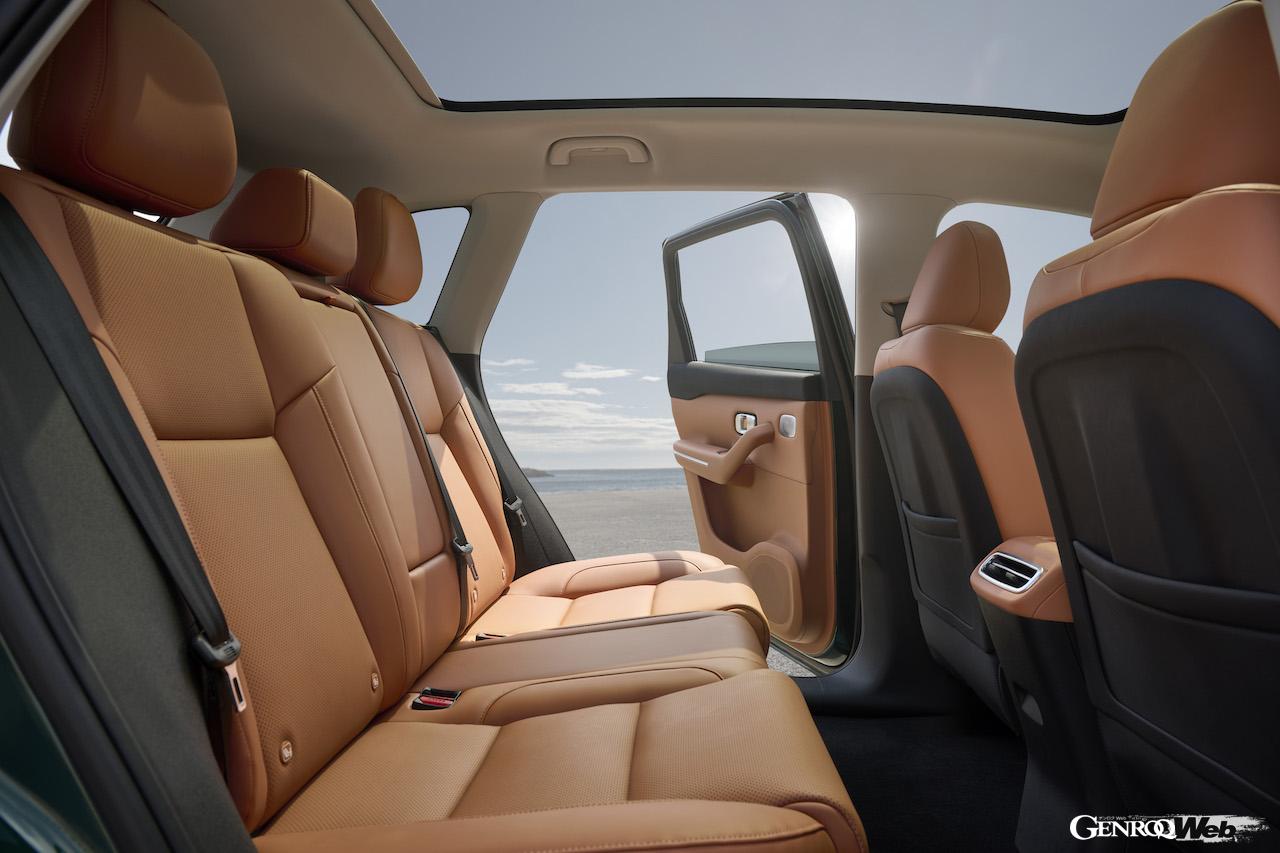 欧州市場に導入されるフル電動クロスオーバー「リープモーター C10」のインテリア。