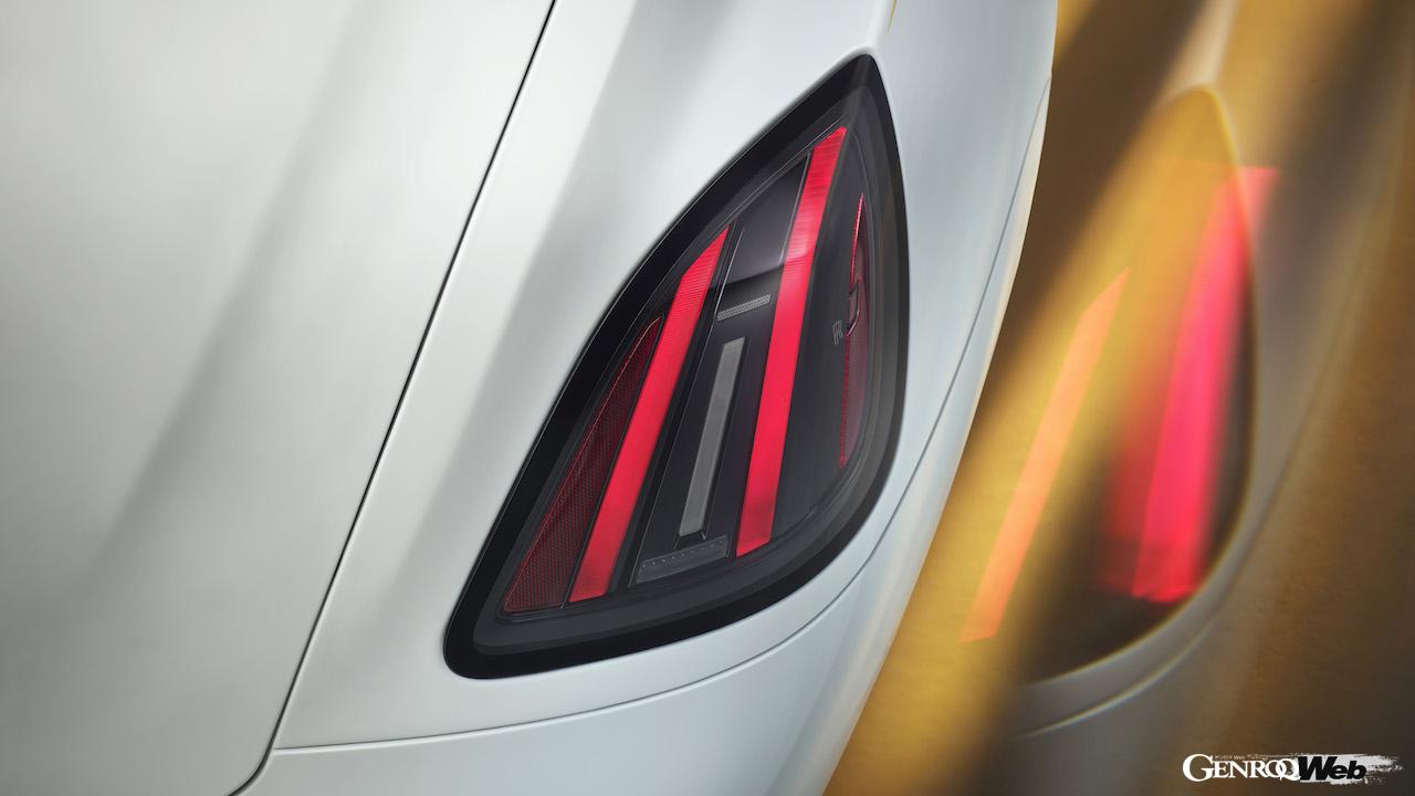 「ロールス・ロイス ブラック・バッジ ゴースト シリーズ II」のエクステリア。