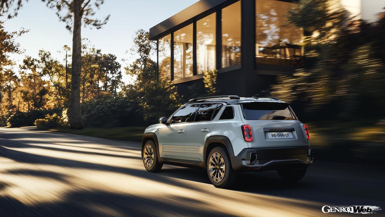 「ルノー 4 E-Tech エレクトリック」のエクステリア。