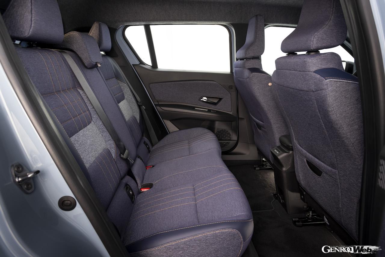 「ルノー 4 E-Tech エレクトリック」のインテリア。