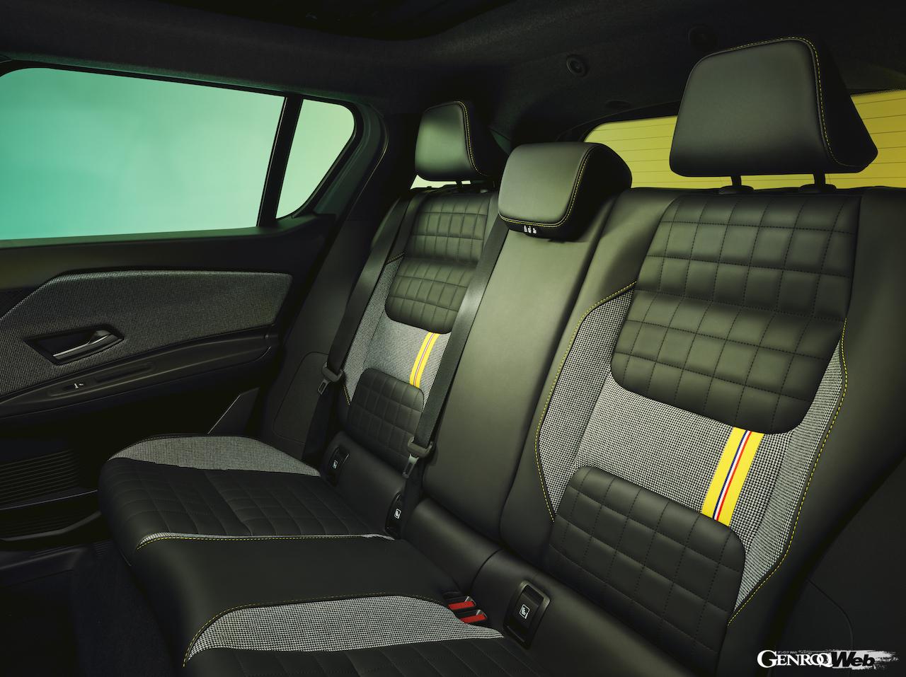 「ルノー 4 E-Tech エレクトリック」のインテリア。