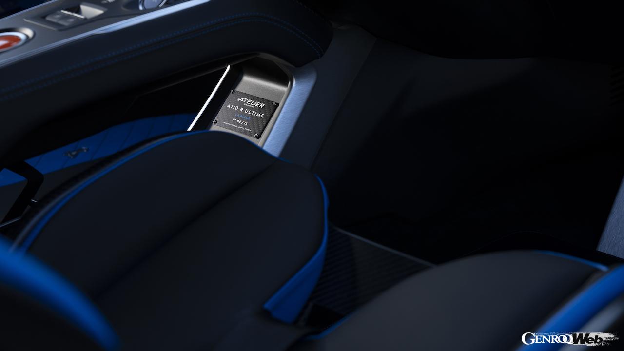 110台のみが限定販売される「アルピーヌ A110 R ウルティム」のコクピット。