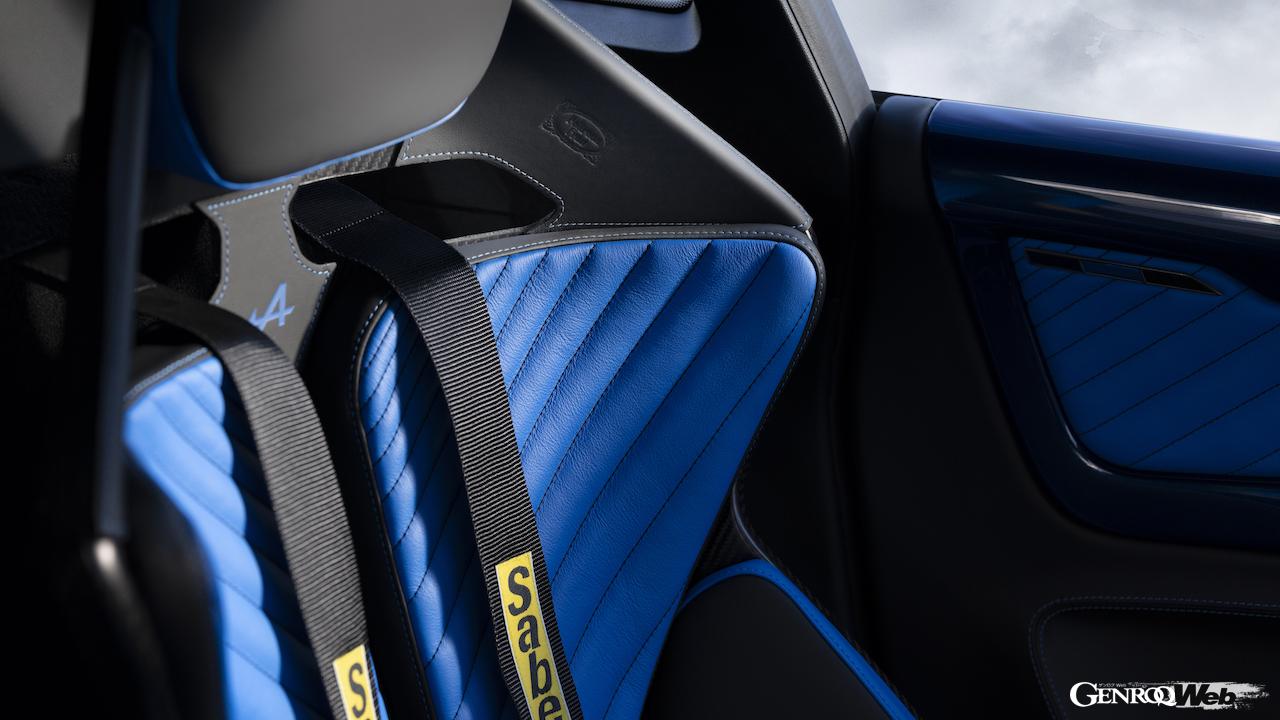 110台のみが限定販売される「アルピーヌ A110 R ウルティム」のコクピット。