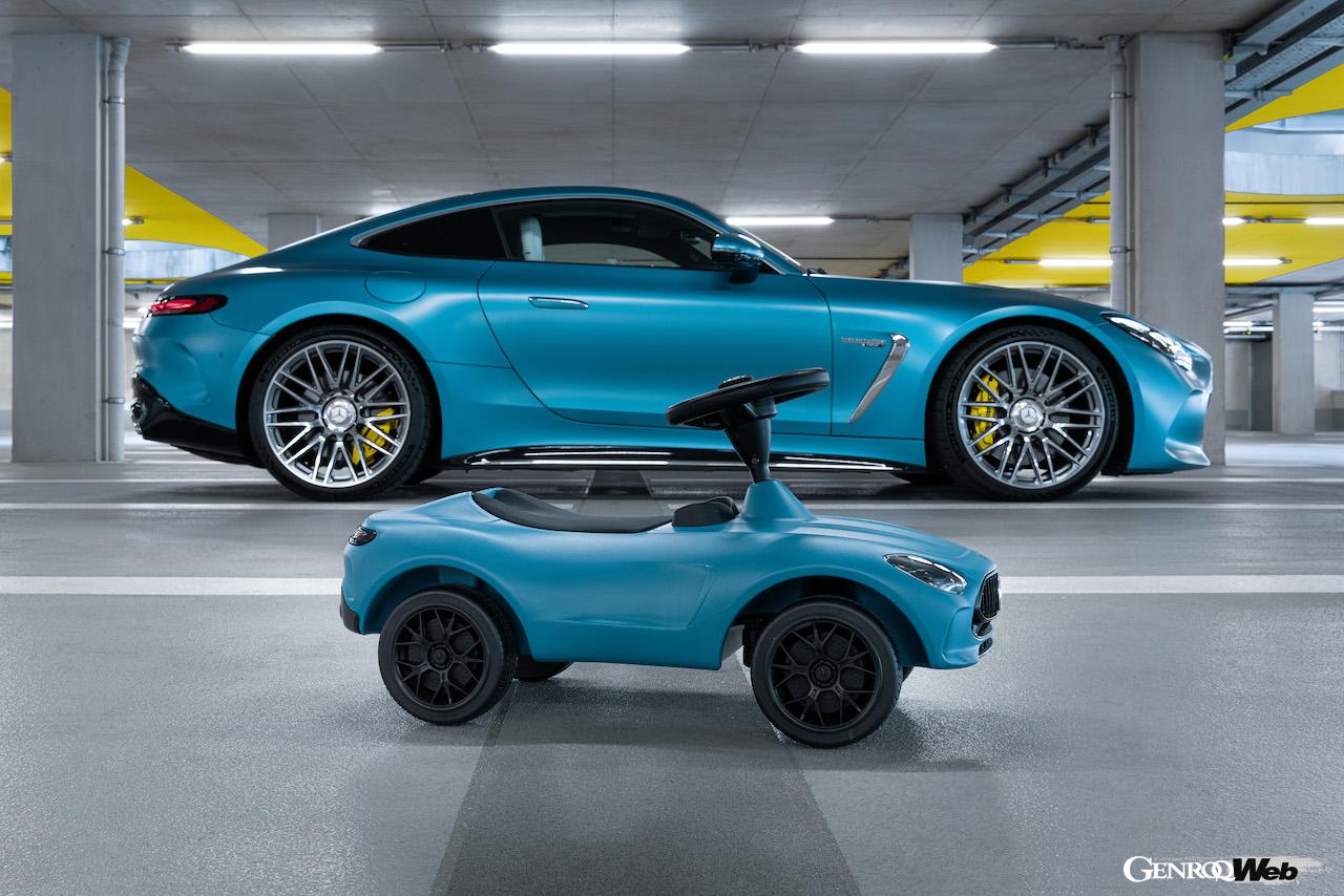 「メルセデス AMG GT クーペ」と新型「ボビーAMG GT」。