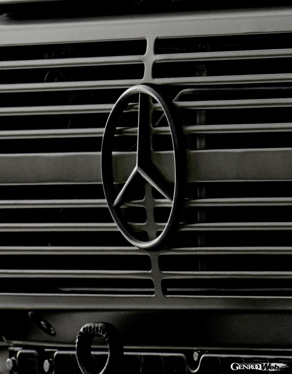 NIGOが手がけたアート作品、「メルセデス・ベンツ プロジェクト Gクラス パストII フューチャー」。