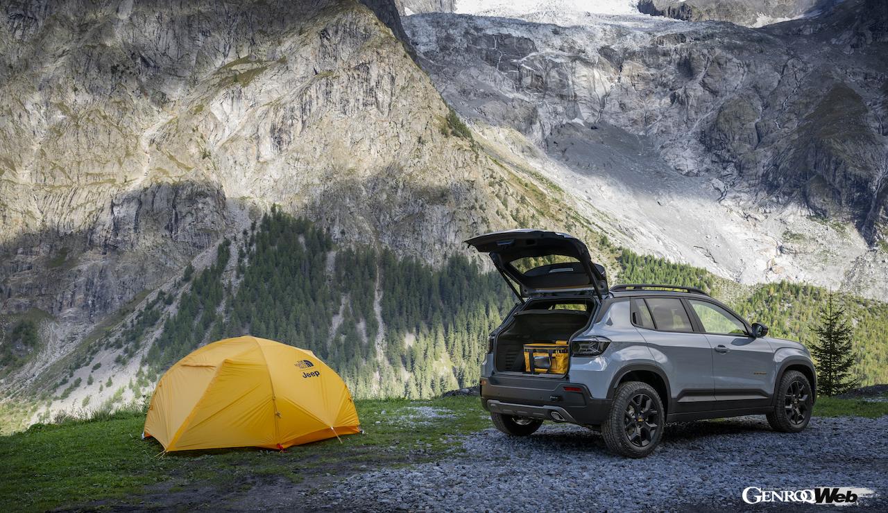 「ジープ アヴェンジャー 4xe ザ・ノースフェイス・エディション」のために特別に作られた、「ザ・ノースフェイス・エクスプロア・パック」。