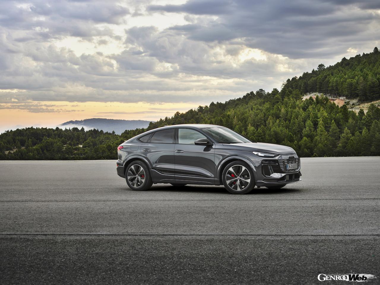 「アウディQ6 スポーツバック e-tron」のエクステリア。