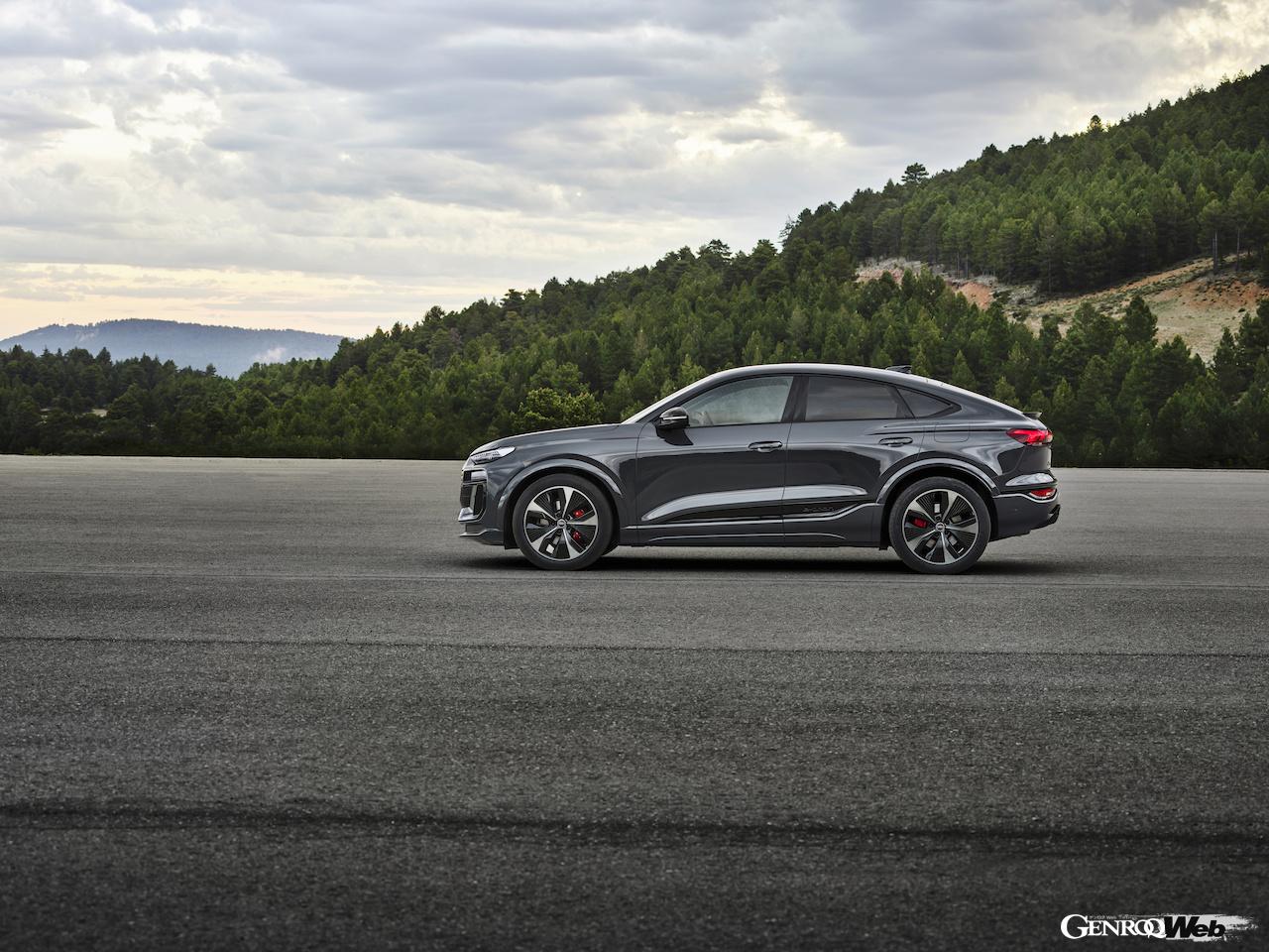 「アウディQ6 スポーツバック e-tron」のエクステリア。