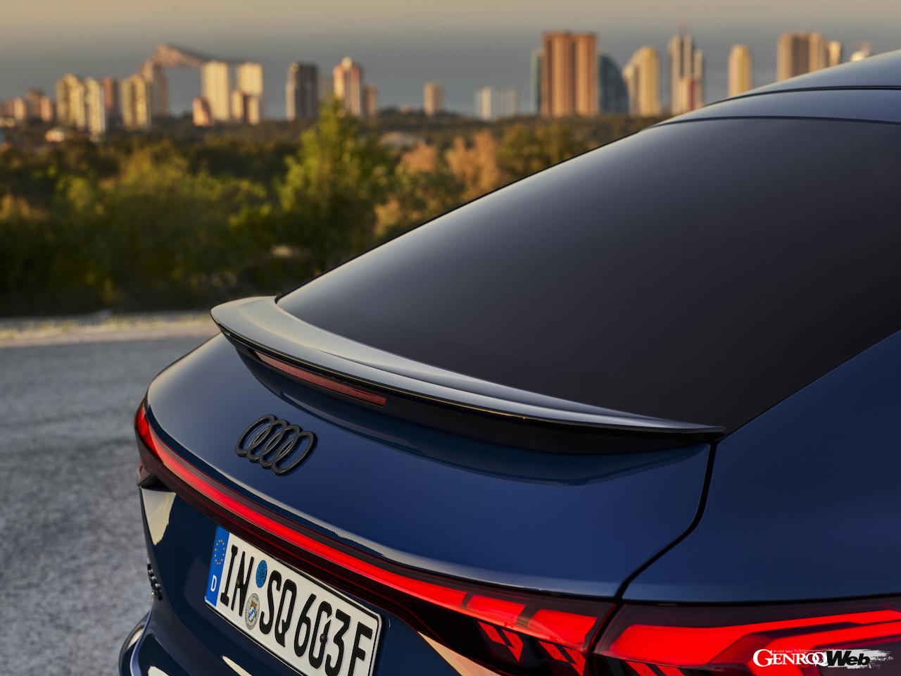 「アウディSQ6 スポーツバック e-tron」のエクステリア。