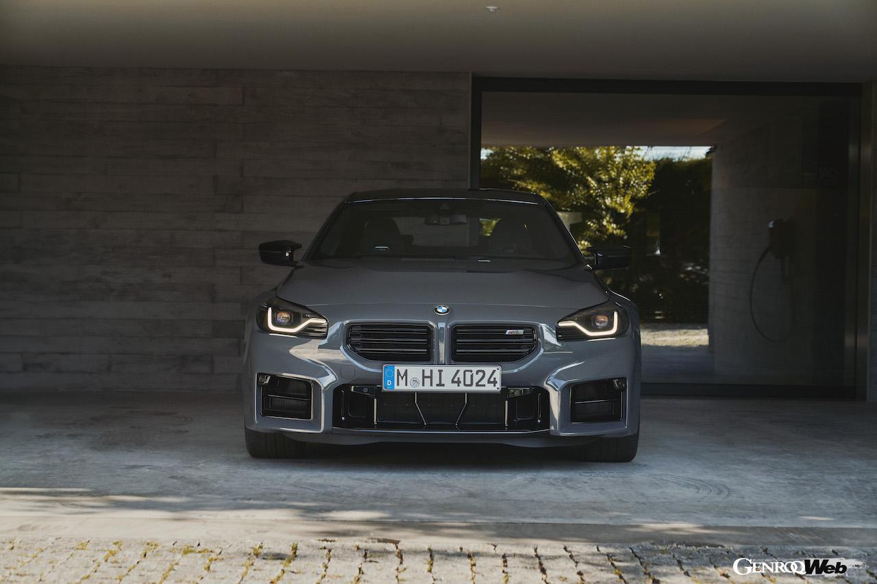 日本導入が開始された新型「BMW M2 クーペ」のエクステリア。