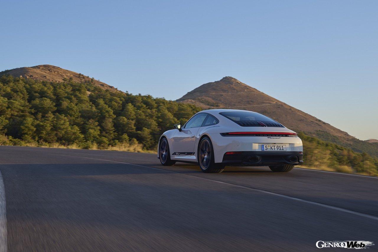 6速マニュアルトランスミッション搭載「ポルシェ 911 カレラT」のエクステリア。