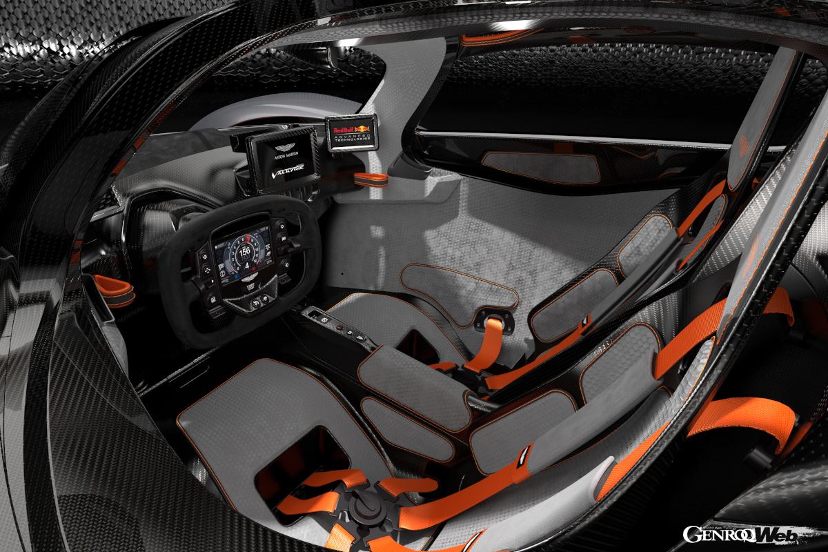 2シーター版F1とも言えるスーパースポーツとしてデザインされた。