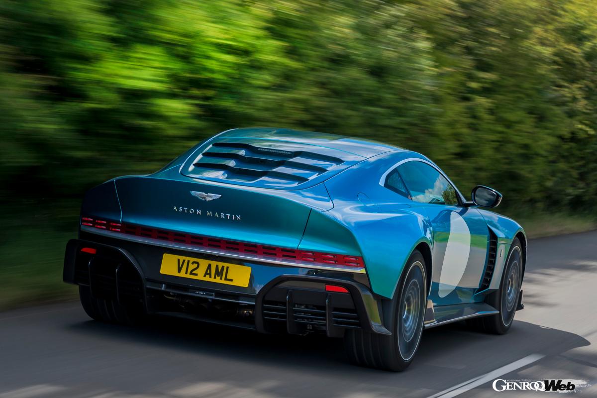 リヤボーテックスジェネレーター、大型ディフューザーなどを装備。