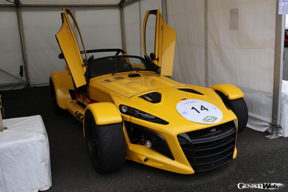 かつてロータス7のレプリカで知られたオランダのドンカーブートによる2008年D8 270RS。