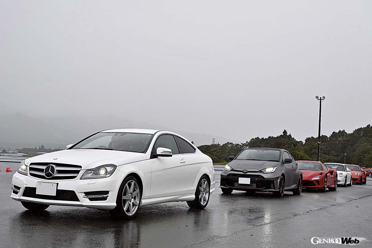 集まったのはさまざまな国籍の、スポーツカーからSUVまで百花繚乱。ただ、クルマ好きなら誰もが一目置く通なスポーツモデルばかり！