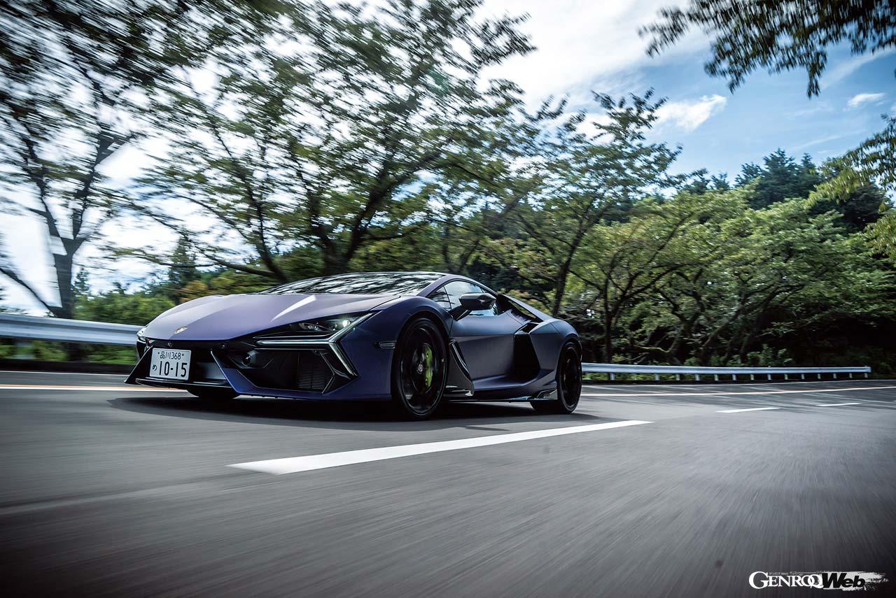 2回に渡ってオニツカタイガー初のドライビングシューズを取り上げてきたが今回は実際にレーシングドライバー、田中哲也氏がメキシコ 66 ドライビングを履き、そのフィールを確かめた。プロフェッショナルが感じたオニツカの魅力に迫ろう。