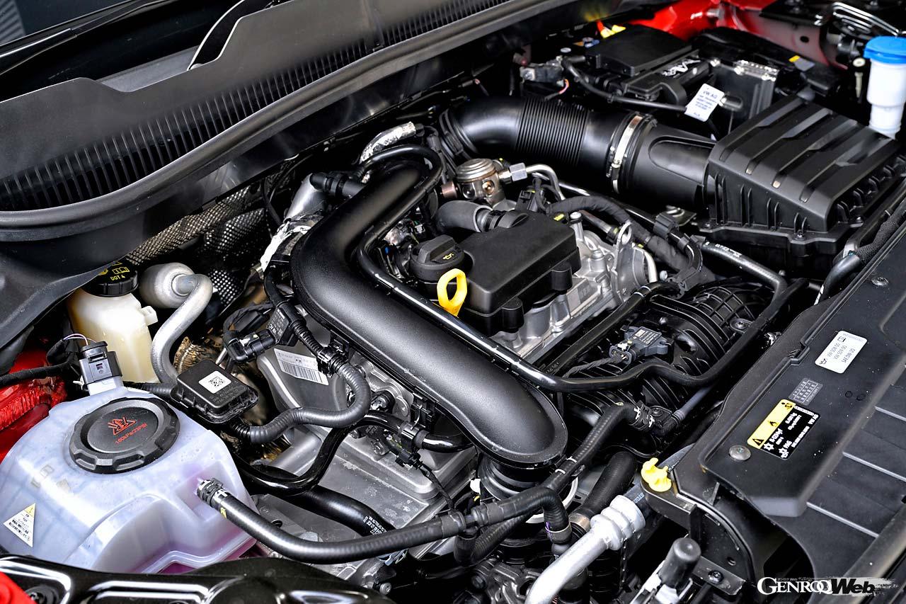 1.0リッター直列3気筒ターボながら、116PS/200Nmのアウトプットを発生する。必要にして十分の馬力とトルクだ。