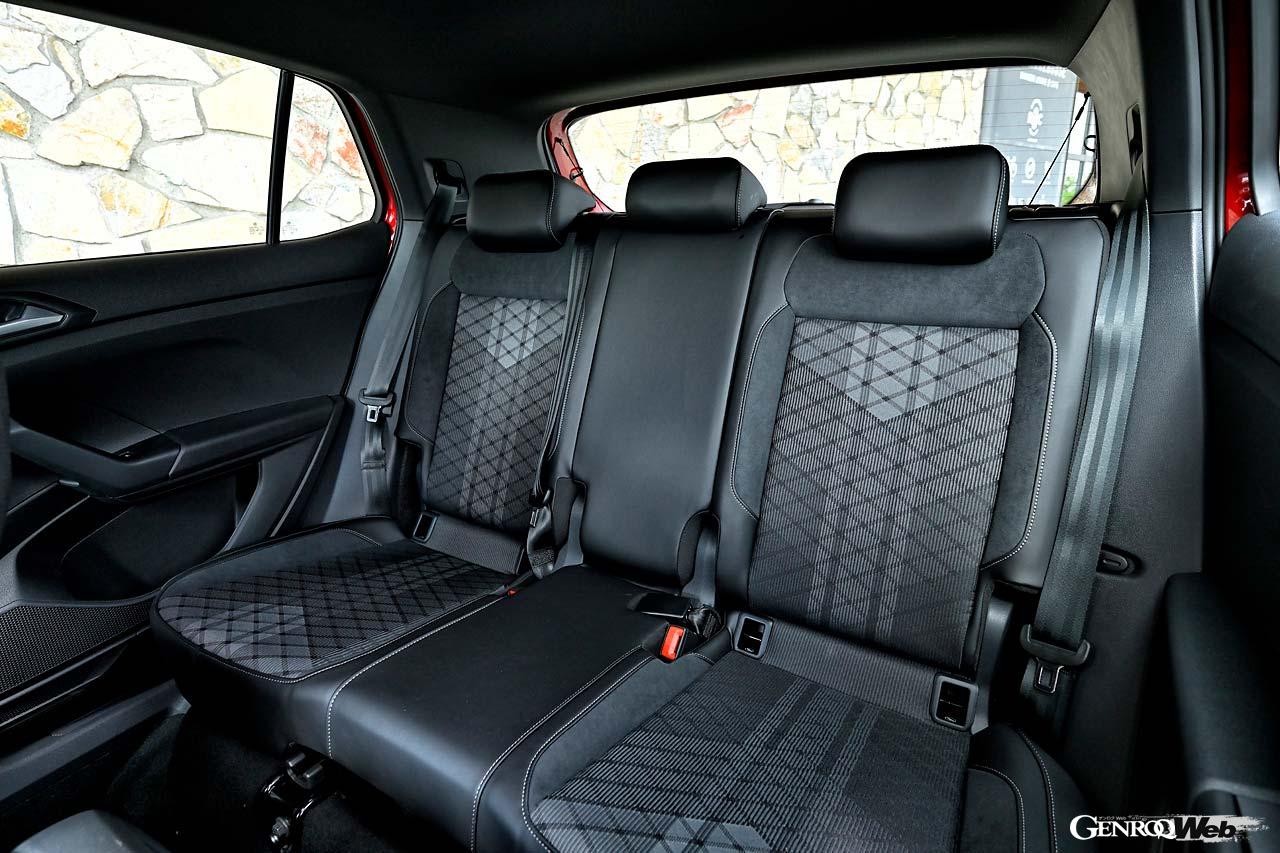 デジタルクラスターメーターやタブレット型のディスプレイは操作性も良好。今回のマイナーチェンジでシートヒーターが前席に標準装備されたのも嬉しい（TSIアクティブを除く）。