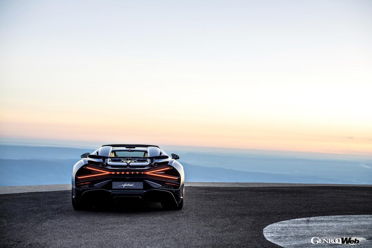 エアロダイナミクスと、ブガッティが誇る伝統や美的感覚が融合した、「ブガッティ W16 ミストラル」のエクステリア。