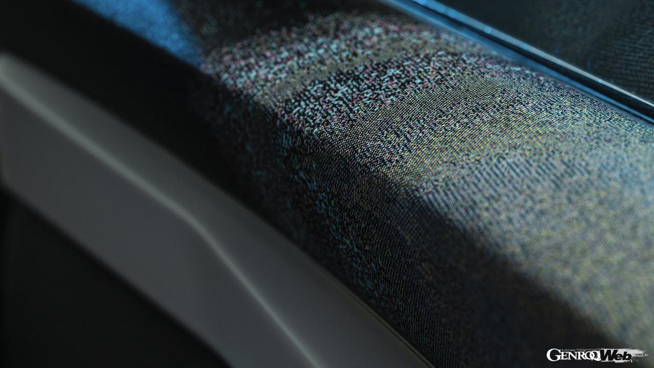 水素燃料電池搭載コンセプトカー「ルノー エンブレム」のインテリア。