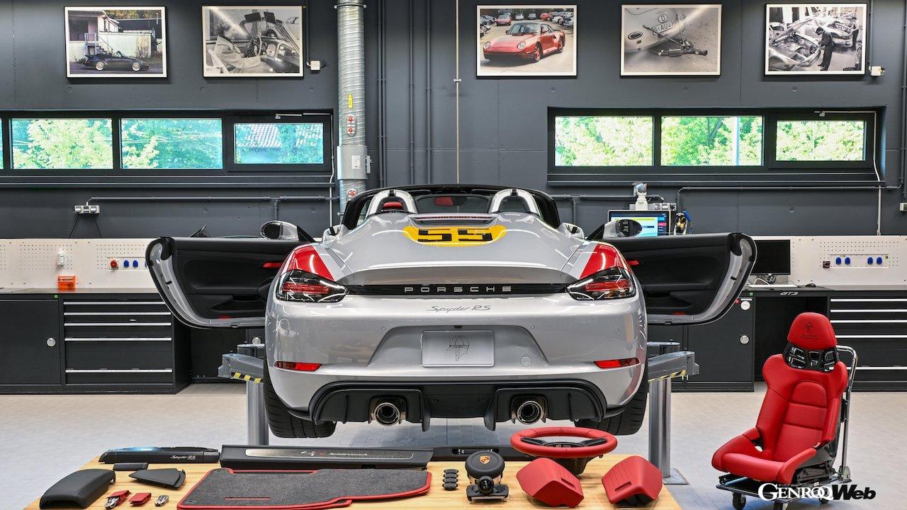 「ポルシェ 718 スパイダー RS パナメリカーナ スペシャル」の製作シーン。