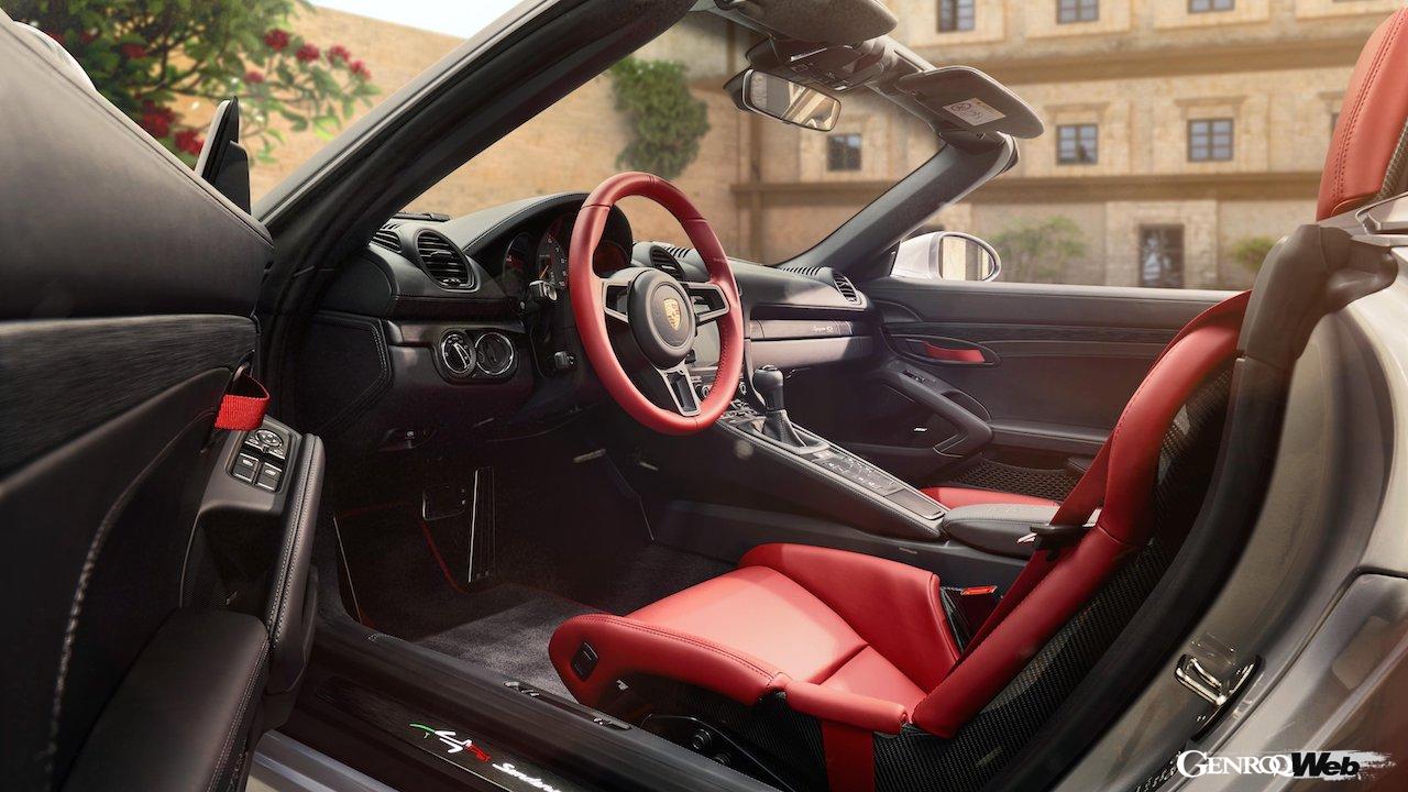 「ポルシェ 718 スパイダー RS パナメリカーナ スペシャル」のインテリア。